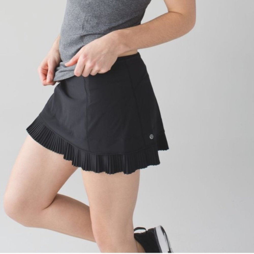 Lululemon Rare Black Tennis Run Pleated City Sky Run By skirt skort, Size 12